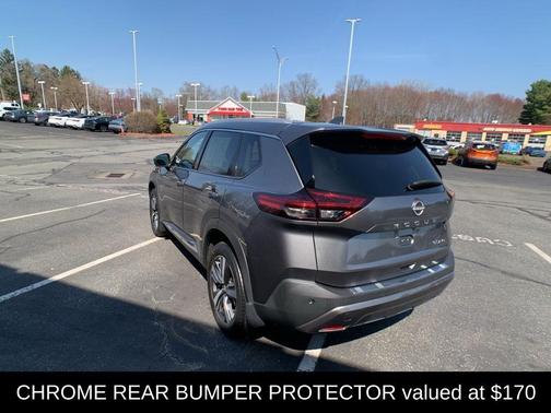 Gun Metallic 2023 Nissan Rogue SL