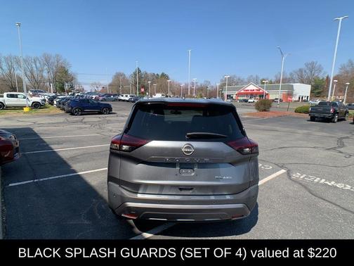 Gun Metallic 2023 Nissan Rogue SL