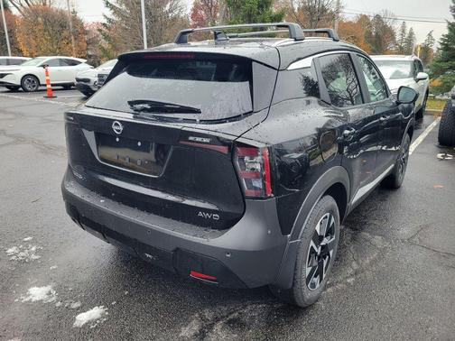Super Black 2026 Nissan Kicks SV