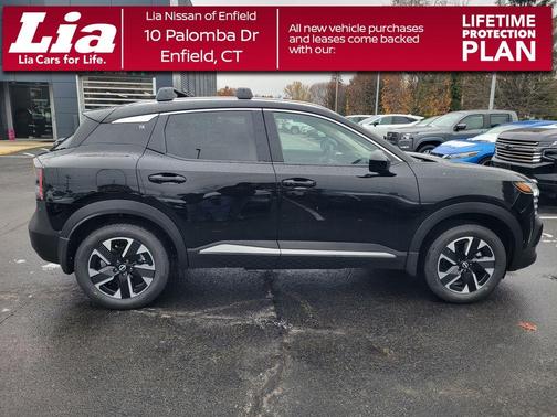 Super Black 2026 Nissan Kicks SV