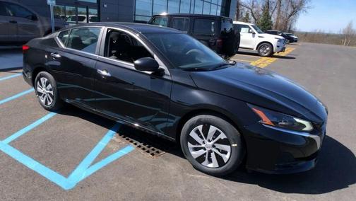 2025 Nissan Altima S