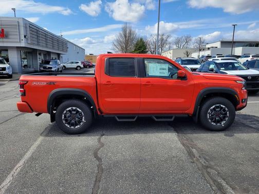 2025 Nissan Frontier PRO-4X