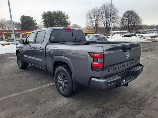 Gun Metallic 2026 Nissan Frontier SV