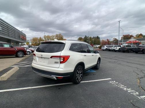 2019 Honda Pilot Touring 7-Passenger