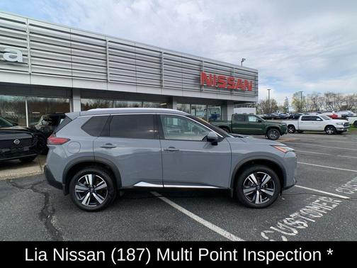 Boulder Gray Pearl 2023 Nissan Rogue SL