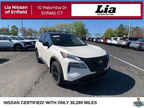 2 Tone White / Black Roof 2023 Nissan Rogue SV