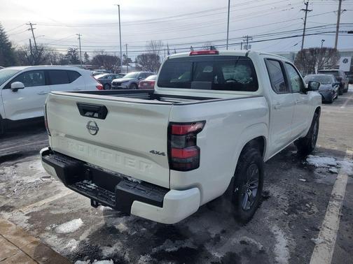 Glacier White 2026 Nissan Frontier SV