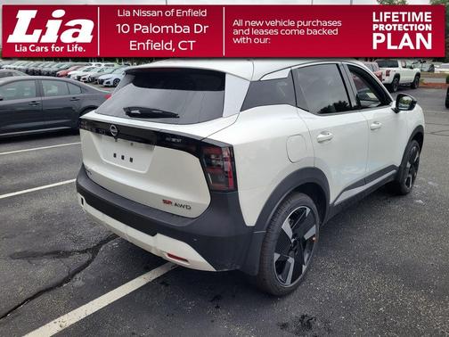 Aspen White Tri 2026 Nissan Kicks SR