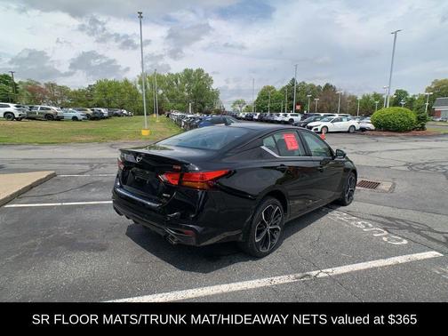 Black 2023 Nissan Altima 2.5 SR