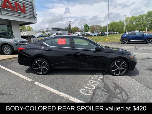 Black 2023 Nissan Altima 2.5 SR