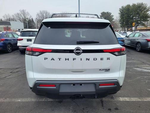 Everest White P 2026 Nissan Pathfinder Platinum