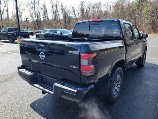 6 2026 Nissan Frontier SV