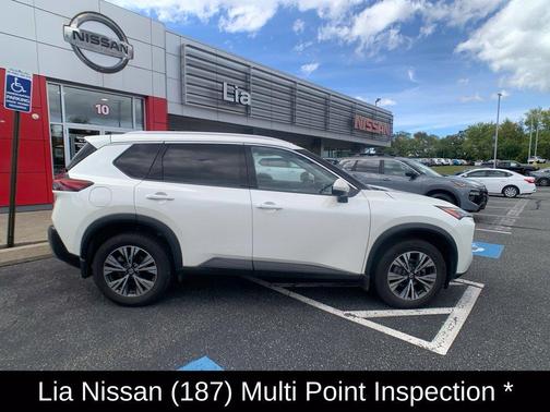 White 2021 Nissan Rogue SV
