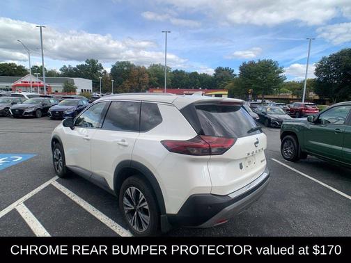 White 2021 Nissan Rogue SV