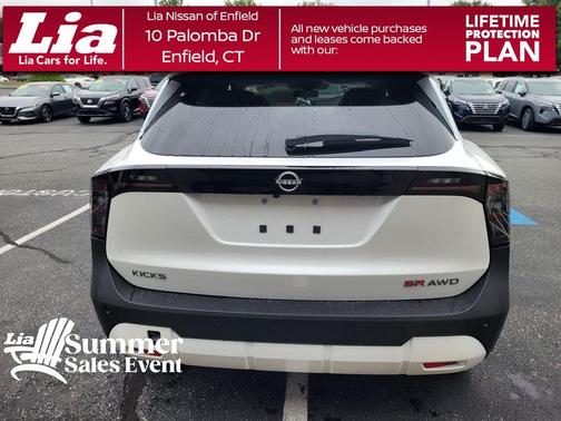 Aspen White Tri 2026 Nissan Kicks SR