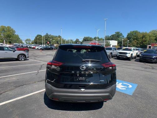 2021 Nissan Rogue S