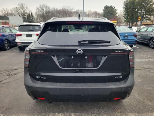 2026 Nissan Kicks SV