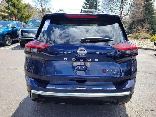 2025 Nissan Rogue Platinum