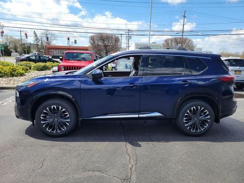 2025 Nissan Rogue Platinum