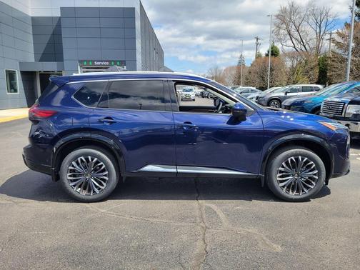 2025 Nissan Rogue Platinum