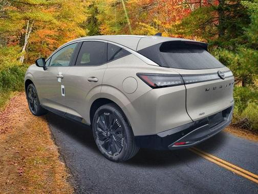 Champagne Silve 2026 Nissan Murano Platinum
