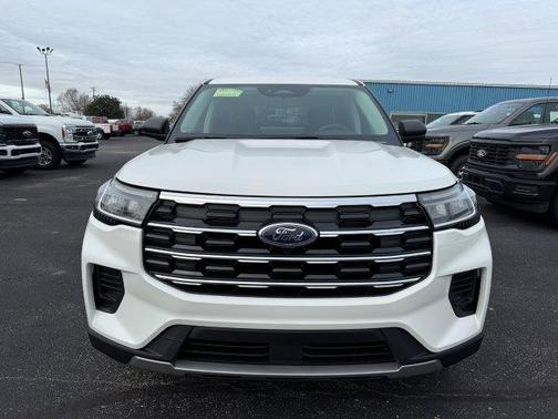 Star White 2026 Ford Explorer Active