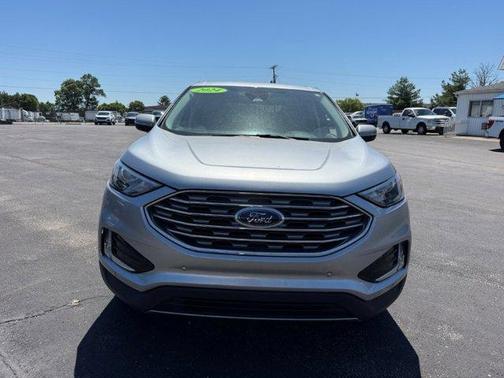 Iconic Silver Metallic 2024 Ford Edge Titanium