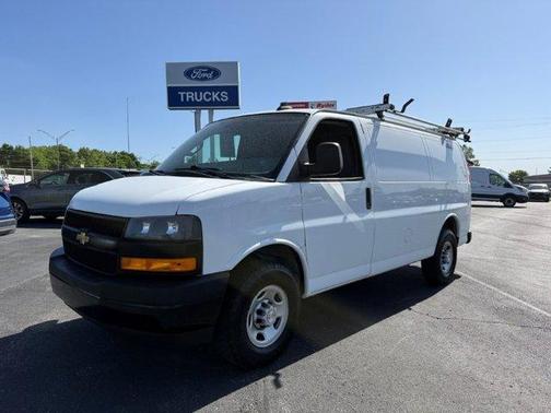 Summit White 2022 Chevrolet Express 2500 Work Van