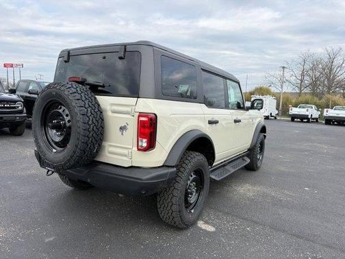 Desert Sand 2026 Ford Bronco Big Bend