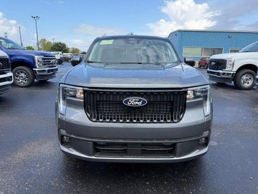 Carbonized Gray Metallic 2026 Ford Maverick Lobo High