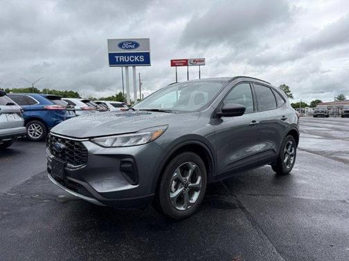 Carbonized Gray Metallic 2025 Ford Escape ST-Line