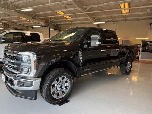 2025 Ford F-350 Lariat Super Duty