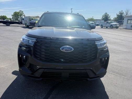 Agate Black Metallic 2025 Ford Explorer ST-Line