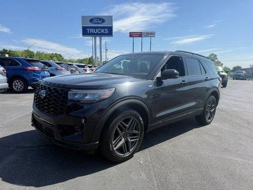 Agate Black Metallic 2025 Ford Explorer ST-Line