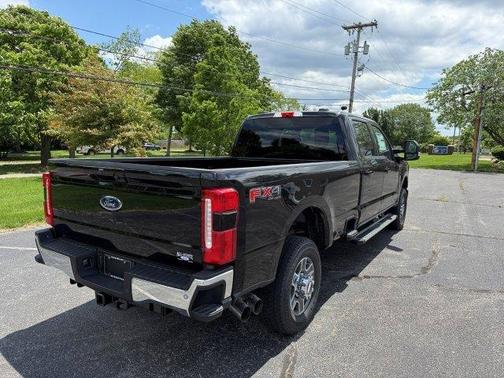 2025 Ford F-350 Lariat Super Duty