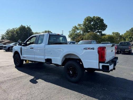 Oxford White 2026 Ford F-350 XL