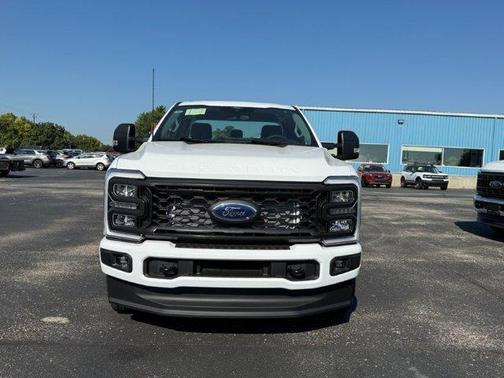 Oxford White 2026 Ford F-350 XL