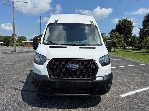 2022 Ford Transit-250 Base