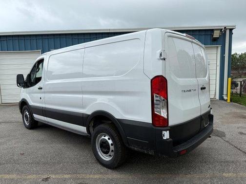 2025 Ford Transit-250 T250