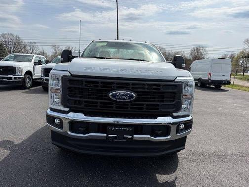 Oxford White 2026 Ford F-250 XL