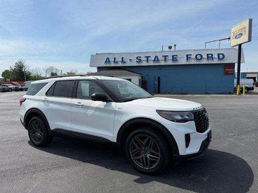 Star White 2025 Ford Explorer ST-Line