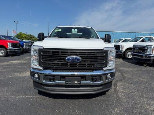 Oxford White 2026 Ford F-250 XL