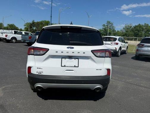Oxford White 2022 Ford Escape SEL