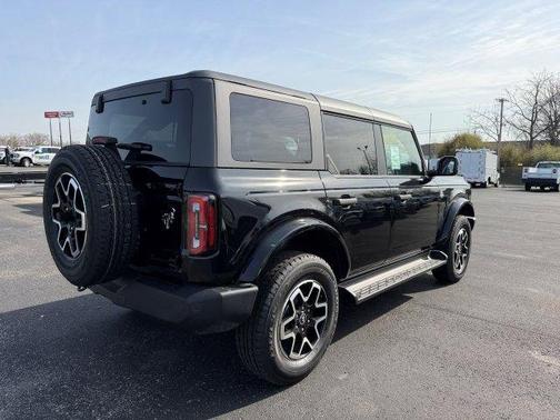 Shadow Black 2026 Ford Bronco Outer Banks