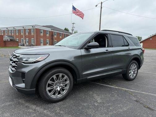 2025 Ford Explorer Active 4WD