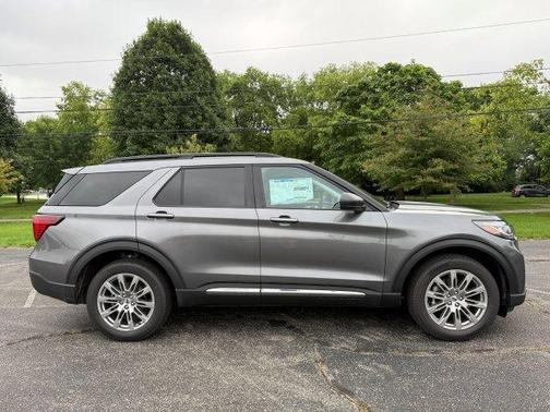 2025 Ford Explorer Active 4WD