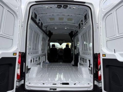 Oxford White 2026 Ford Transit-350 Base