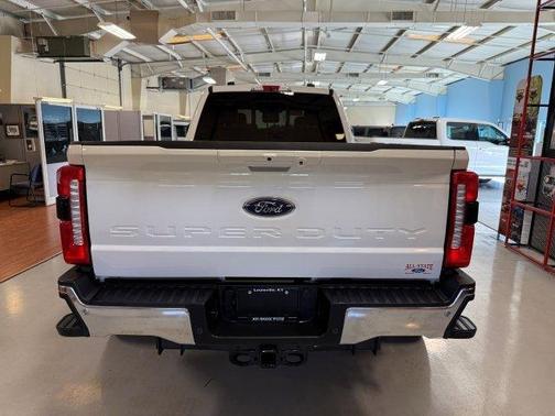2025 Ford F-350 Lariat DRW