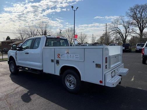 2025 Ford F-250 XL