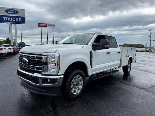 White 2024 Ford F-250 XLT